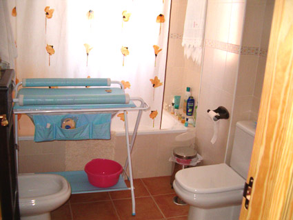 Three Bedroom Golf Course Property For Sale ANG004 - Family Bathroom