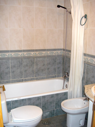Nerja Apartment Rental Nerja Medina ref. NM001 - Bathroom