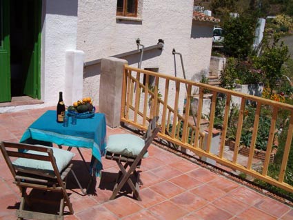Rustic One Bedroom Apartment To Rent, near Rubite Costa del Sol, Terrace and Garden
